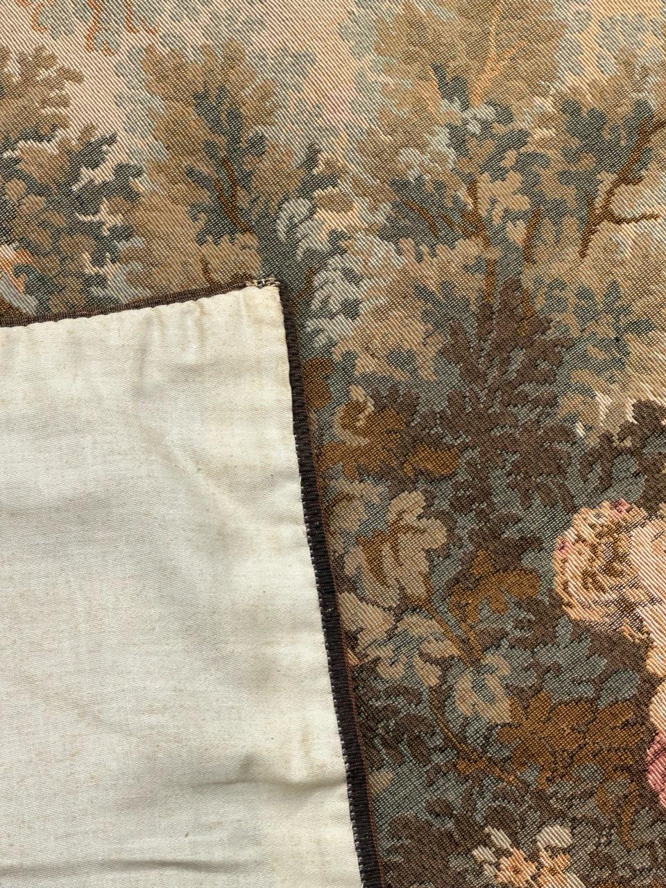 Grazioso arazzo jacquard francese d'epoca in stile Aubusson in vendita 11
