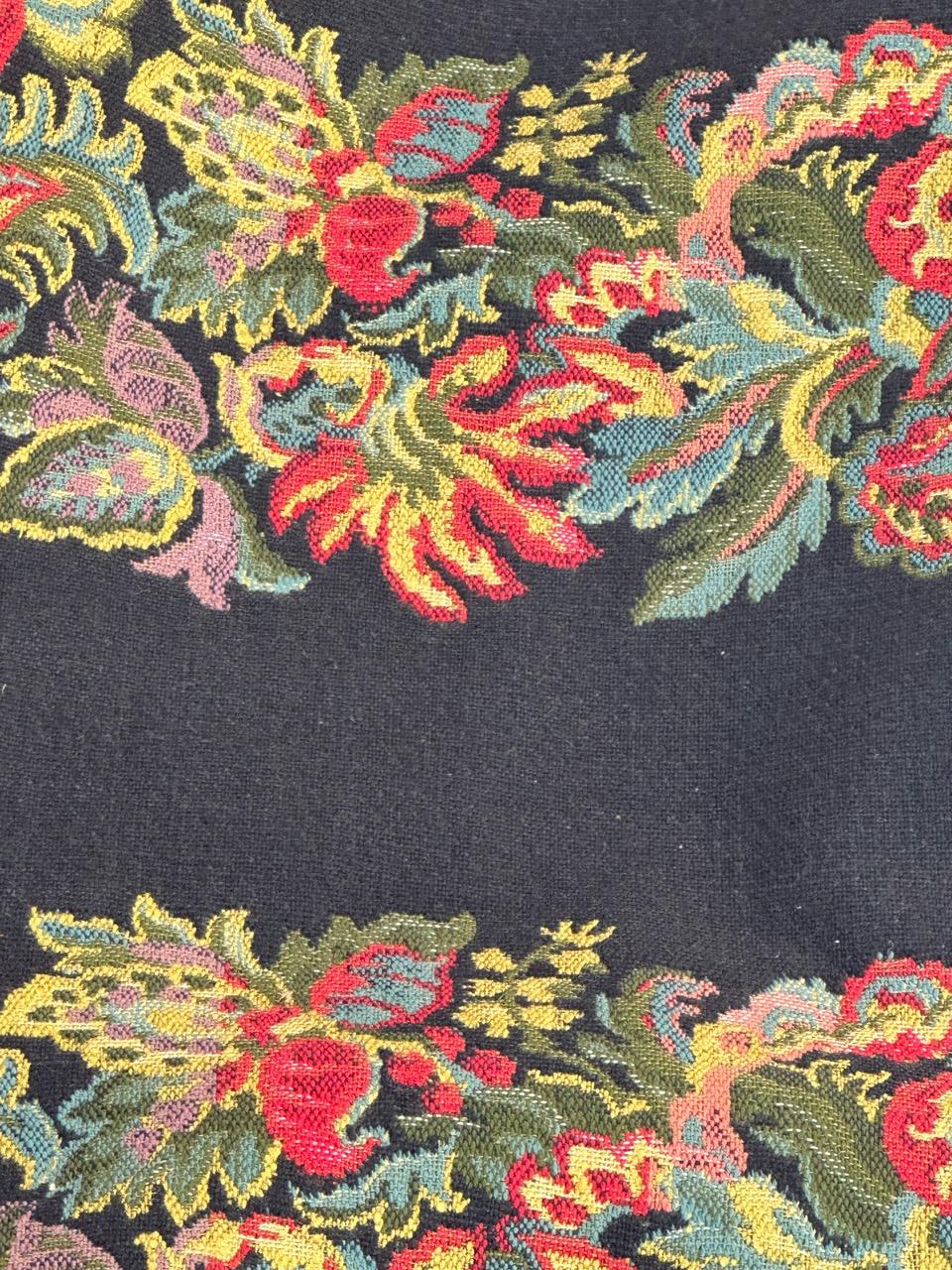 Schöner französischer Jacquard-Wandteppich im Aubusson-Stil aus Seidenstoff für die Bedeckung im Aubusson-Stil im Zustand „Gut“ im Angebot in Saint Ouen, FR
