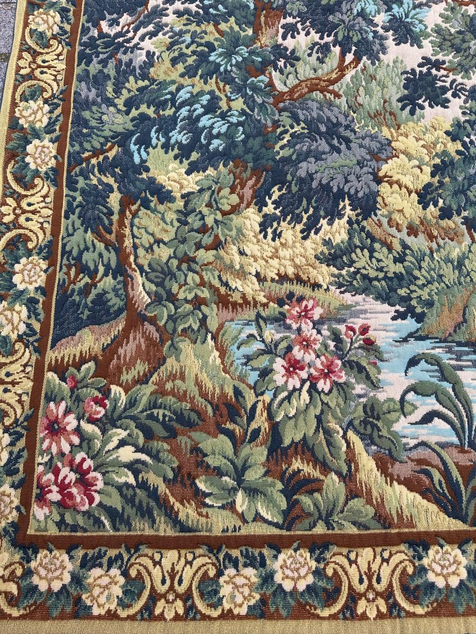 Pretty Vintage Französischer Jacquard-Wandteppich im Aubusson-Stil, Verdure (20. Jahrhundert) im Angebot