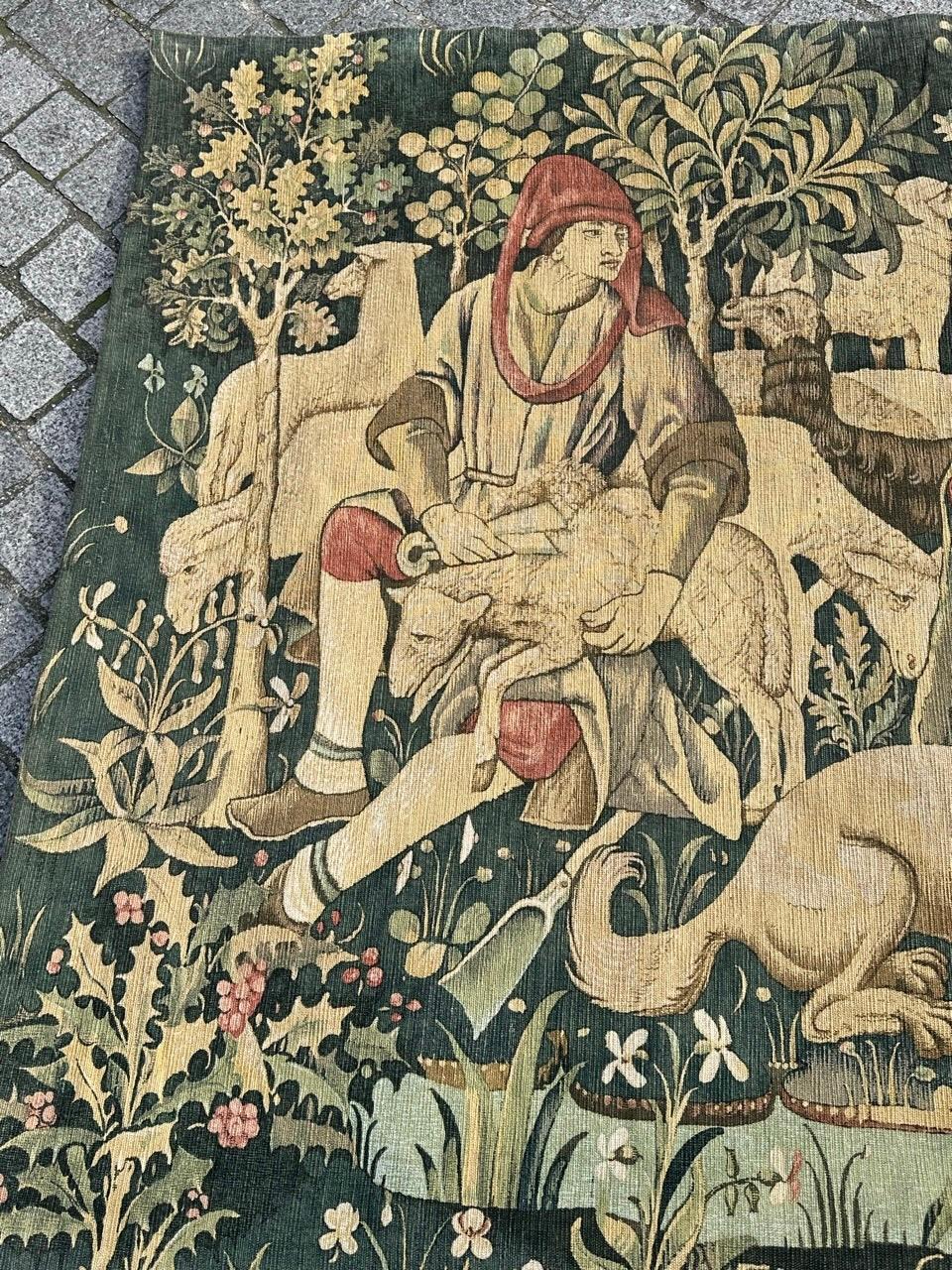 Français Jolie tapisserie française ancienne sérigraphiée à la main.  
