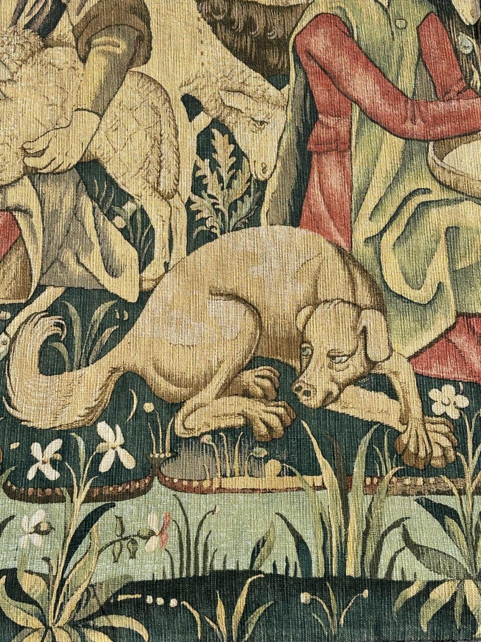 20ième siècle Jolie tapisserie française ancienne sérigraphiée à la main.  