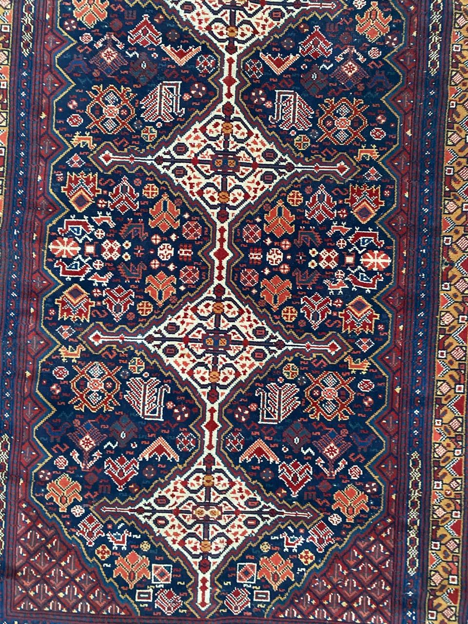 Nice mid century french knotted rug with beautiful design of Shiraz rugs and nice colors, entirely mechanical knotted with wool velvet on cotton foundation.

✨✨✨
