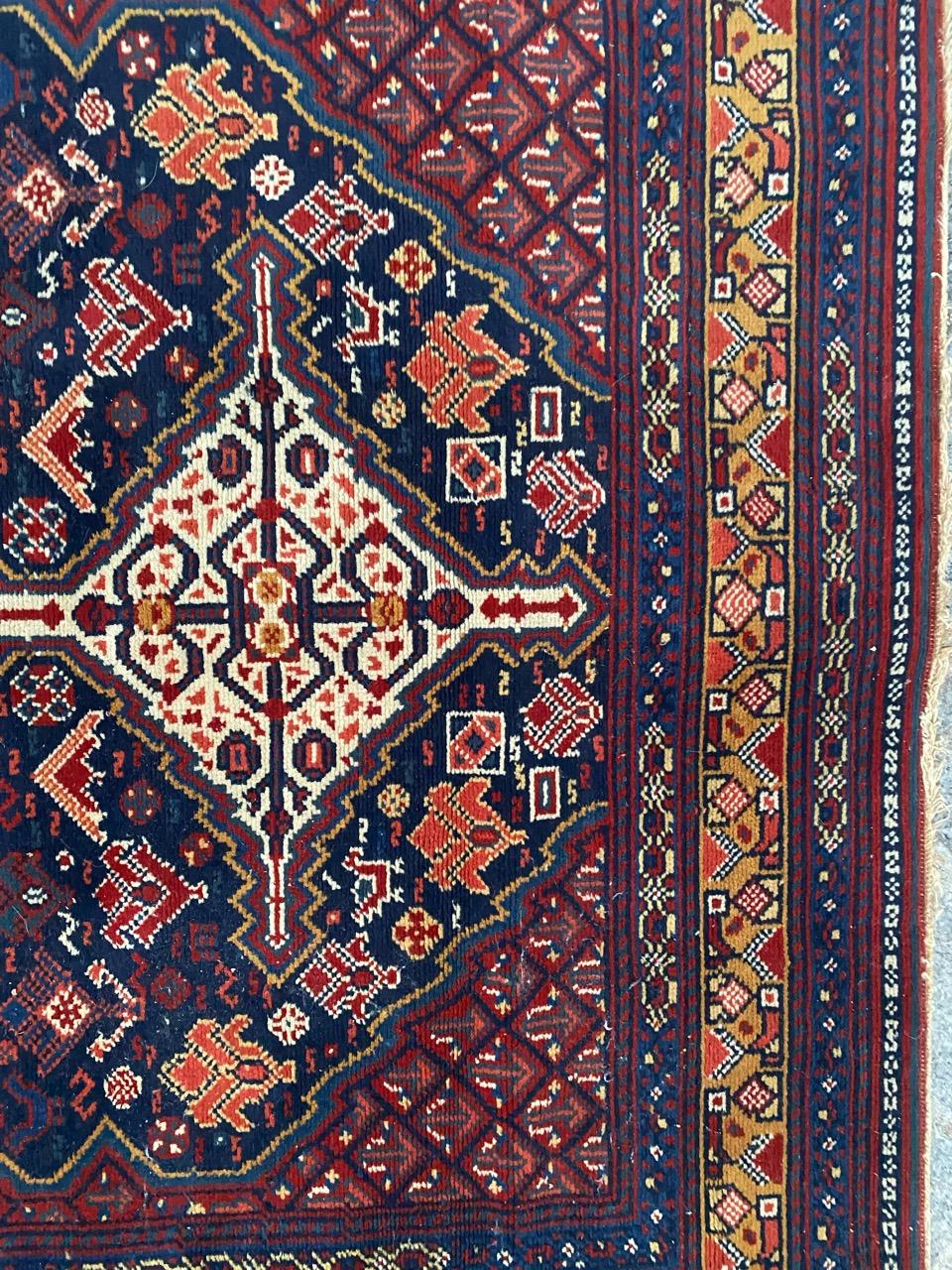 Bobyrug’s Pretty Vintage French Shiraz Style Rug In Good Condition For Sale In Saint Ouen, FR