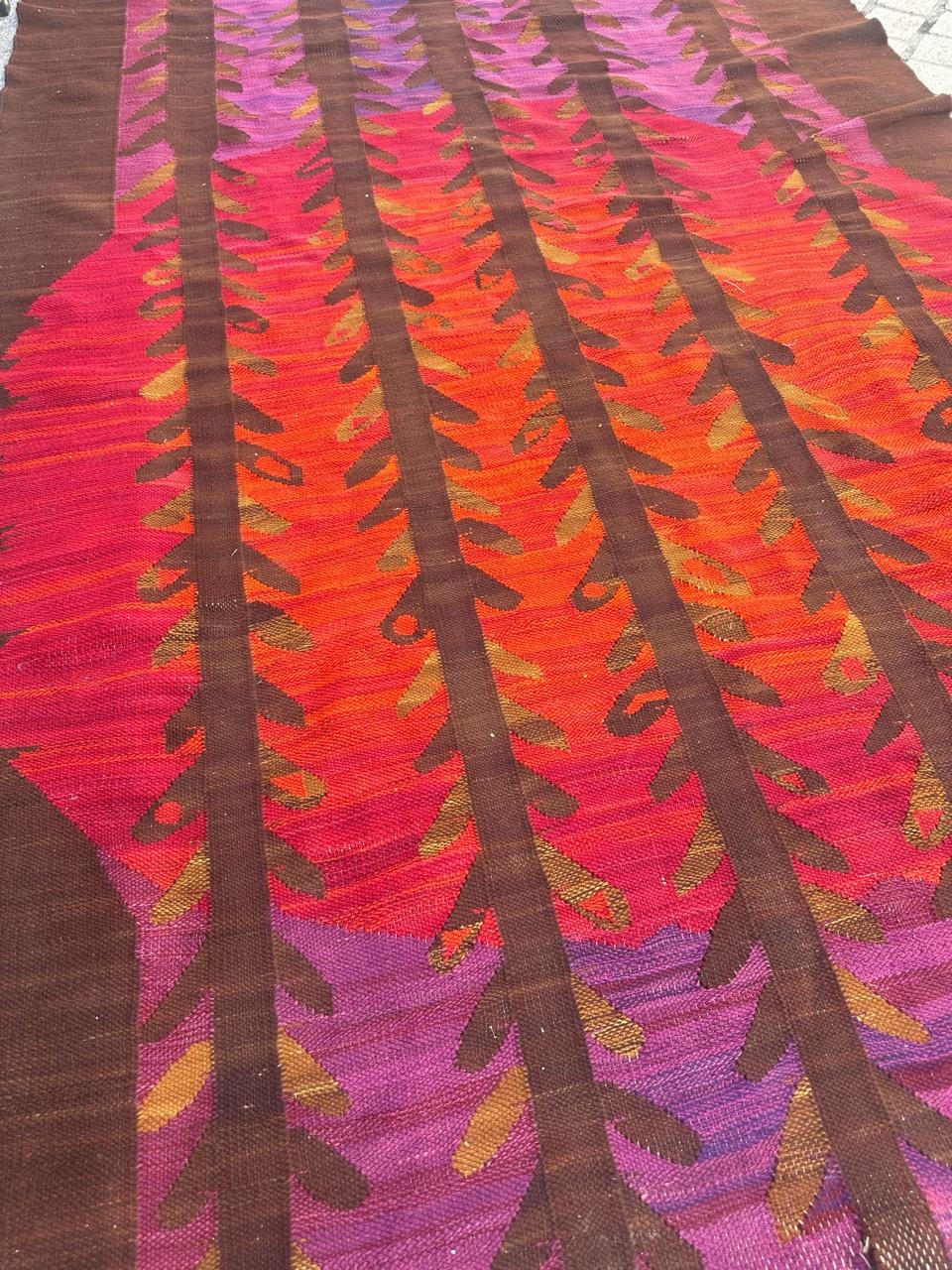 Joli tapis scandinave vintage des années 70 tissé à la main Bon état - En vente à Saint Ouen, FR