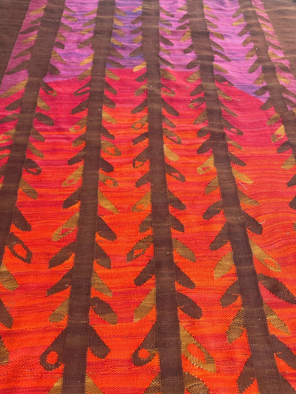 Fin du 20e siècle Joli tapis scandinave vintage des années 70 tissé à la main en vente