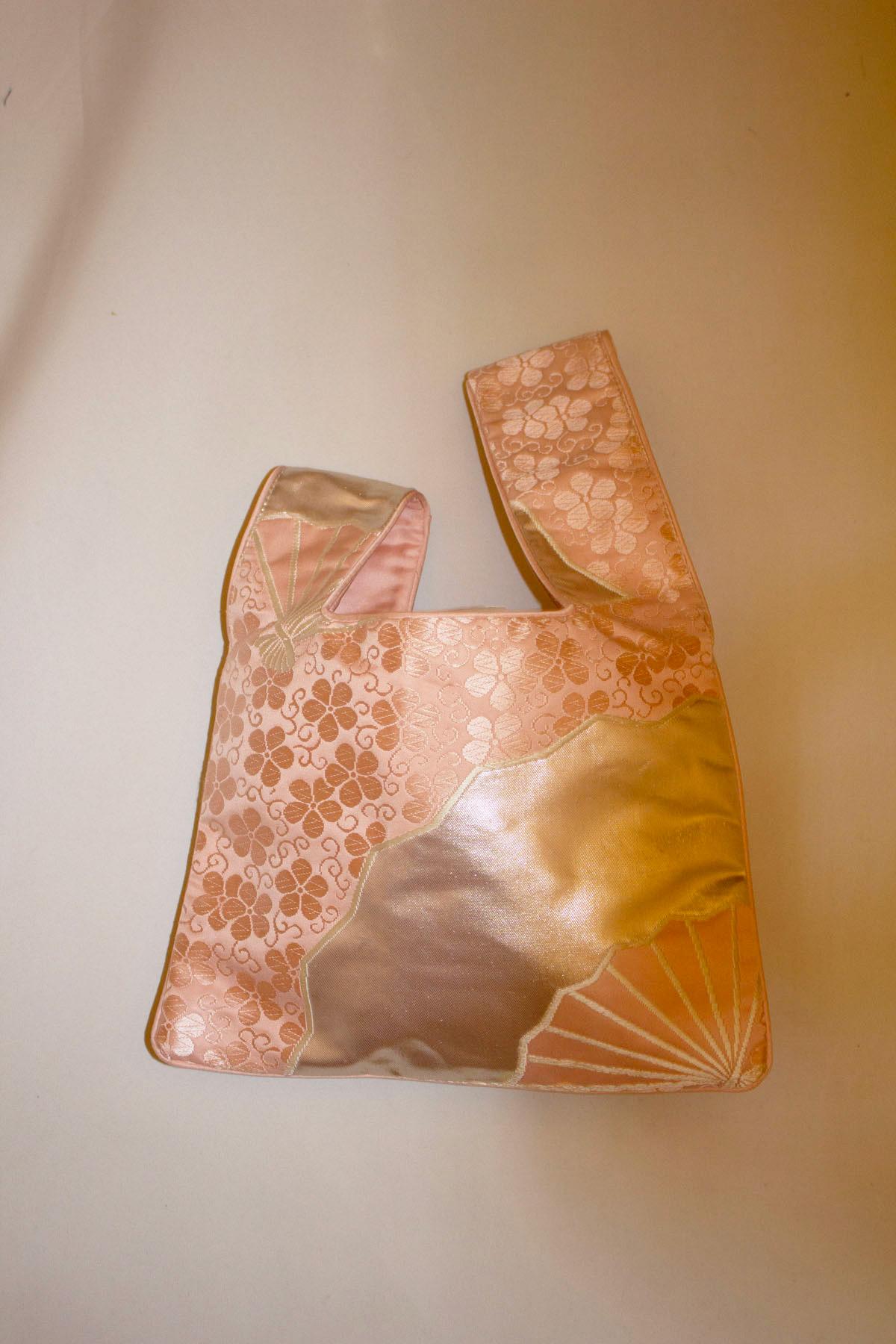 Jolie sac à main vintage fait d'anciens ceintures obi Unisexe en vente