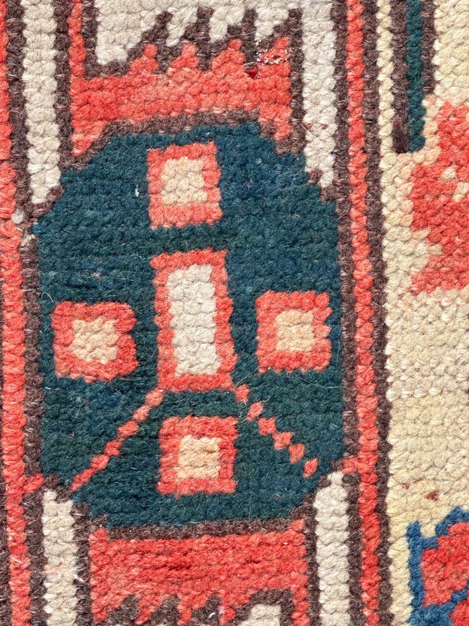 Hübscher türkischer Vintage-Teppich aus Izmir im Angebot 9