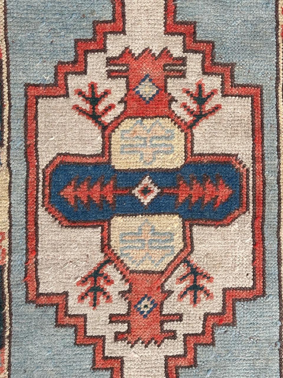 Hübscher türkischer Vintage-Teppich aus Izmir (Handgeknüpft) im Angebot