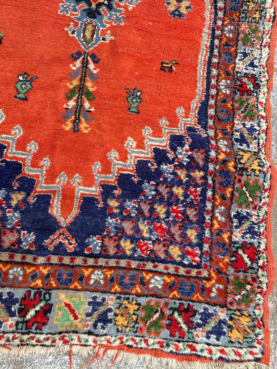 Bobyrug’s Pretty Vintage Moroccan Rug In Good Condition For Sale In Saint Ouen, FR