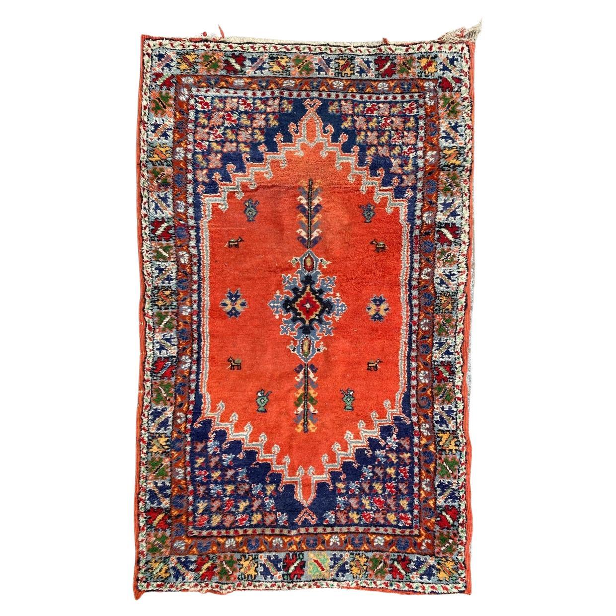 Hübscher marokkanischer Vintage-Teppich von Bobyrug