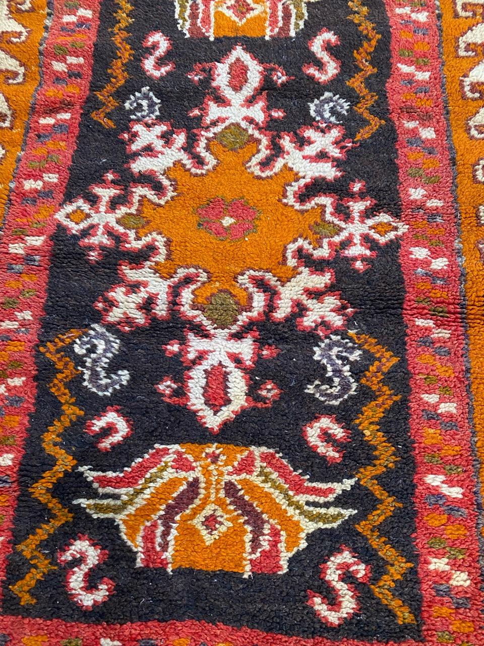 Bobyrug’s Pretty Vintage Moroccan Tribal Rug In Good Condition For Sale In Saint Ouen, FR