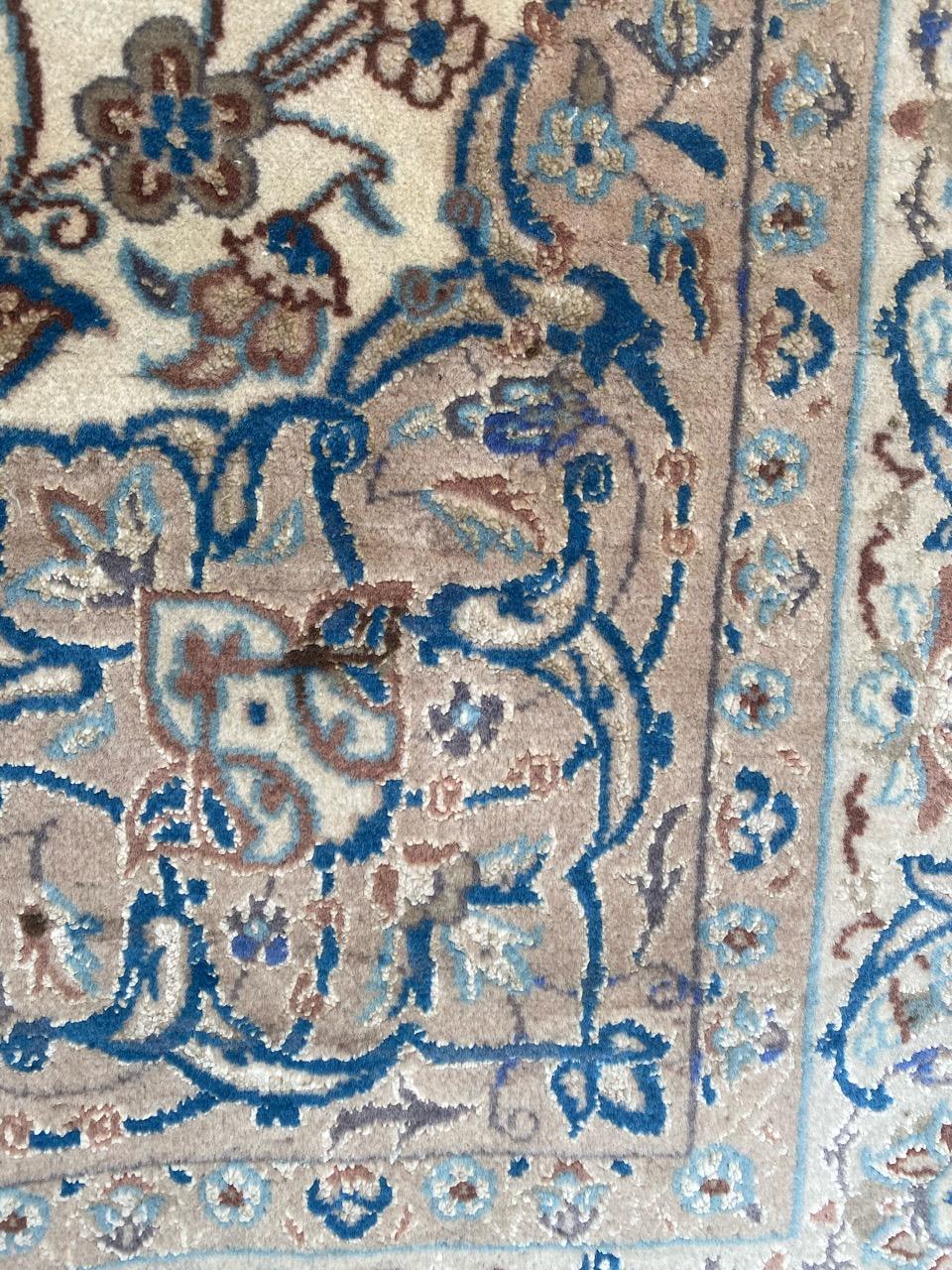 Pretty Vintage Nain Rug In Good Condition For Sale In Saint Ouen, FR