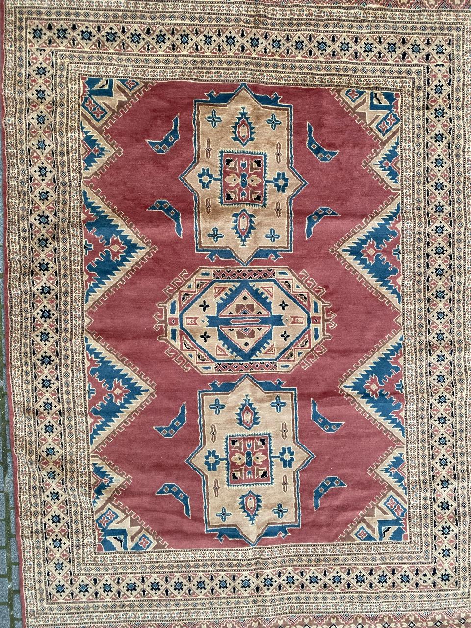 Nice mid century rug with beautiful geometrical design and nice colors, entirely hand knotted with wool velvet on cotton foundation.

✨✨✨
