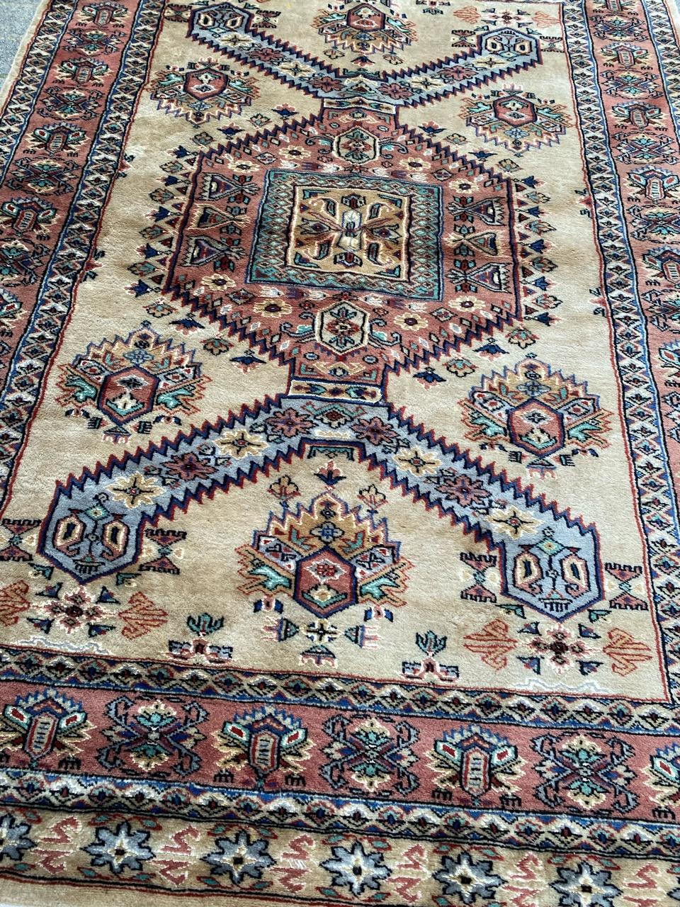 Bobyrugs hübscher pakistanischer Vintage-Teppich (Pakistanisch) im Angebot