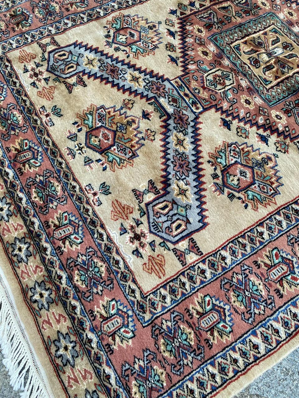 Bobyrugs hübscher pakistanischer Vintage-Teppich im Zustand „Gut“ im Angebot in Saint Ouen, FR