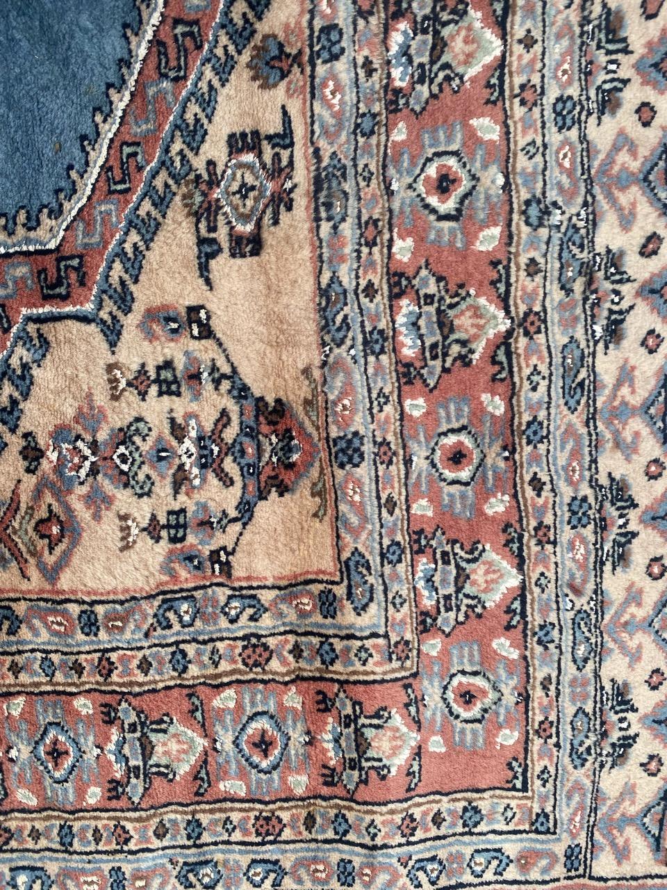 Bobyrugs hübscher pakistanischer Vintage-Teppich (Ende des 20. Jahrhunderts) im Angebot
