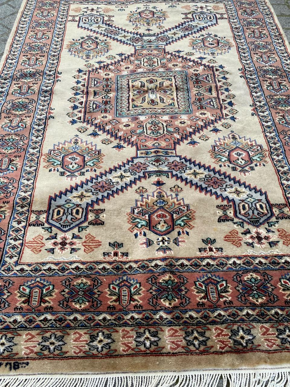 Bobyrugs hübscher pakistanischer Vintage-Teppich im Angebot 1