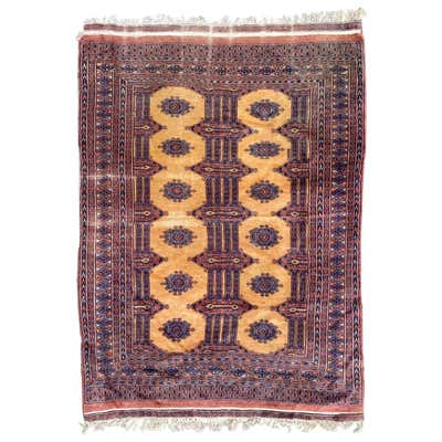 Traditional Pakistani Rug For Sale at 1stDibs | pakistani rugs
