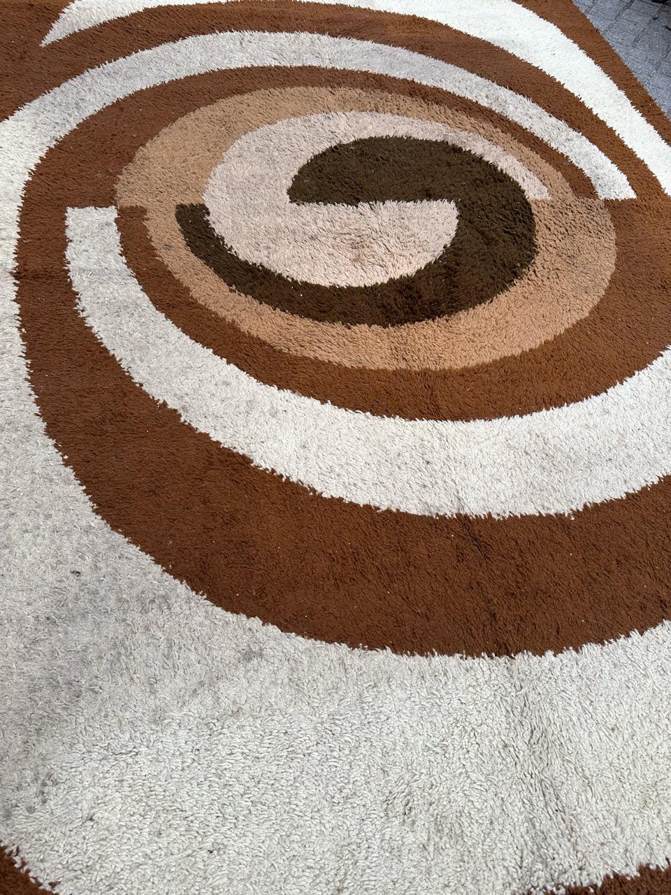 Bonita alfombra vintage escandinava de los años 70 en venta 3