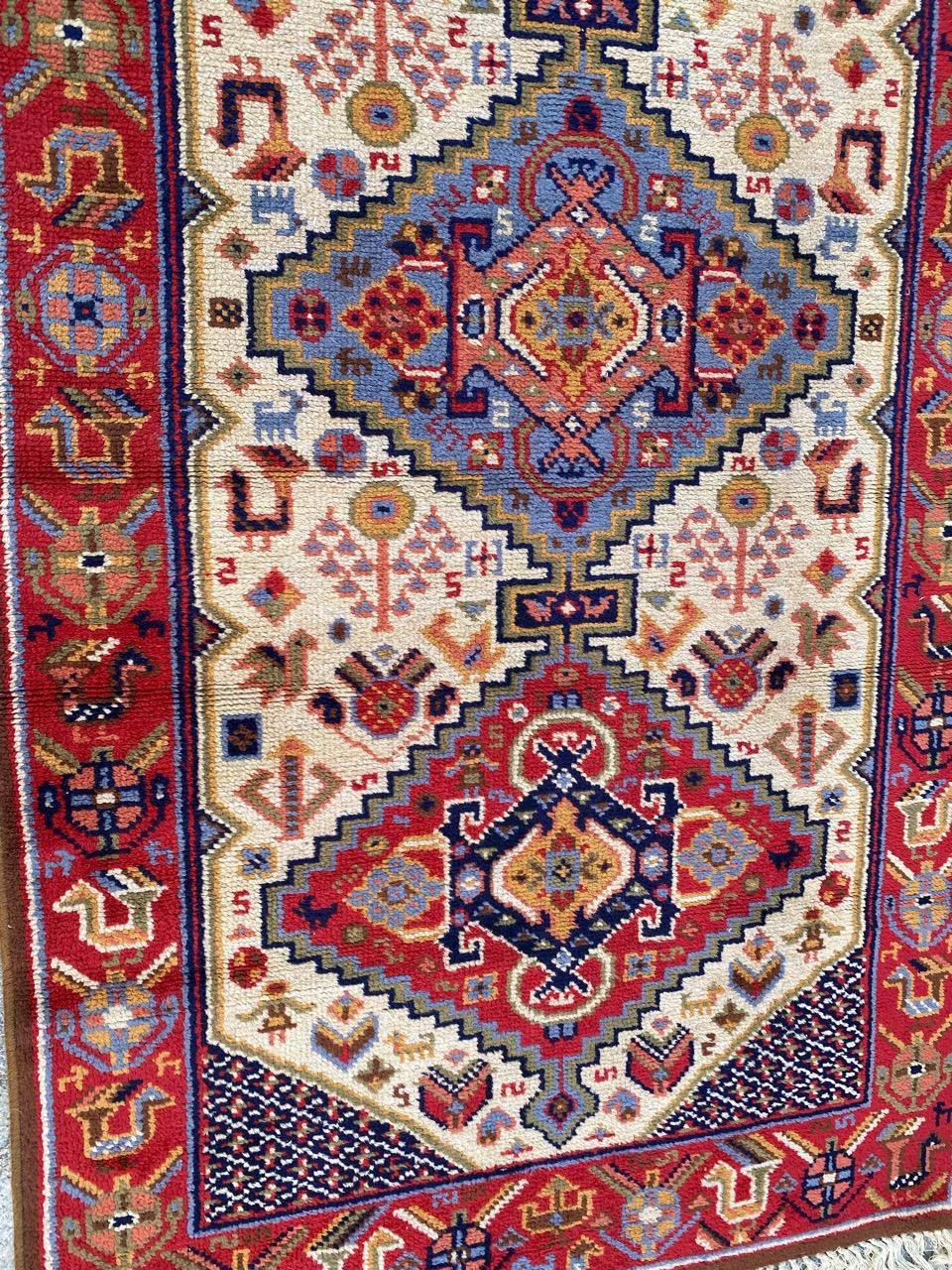 Bobyrug’s Pretty vintage Shiraz style french knotted rug  For Sale 11