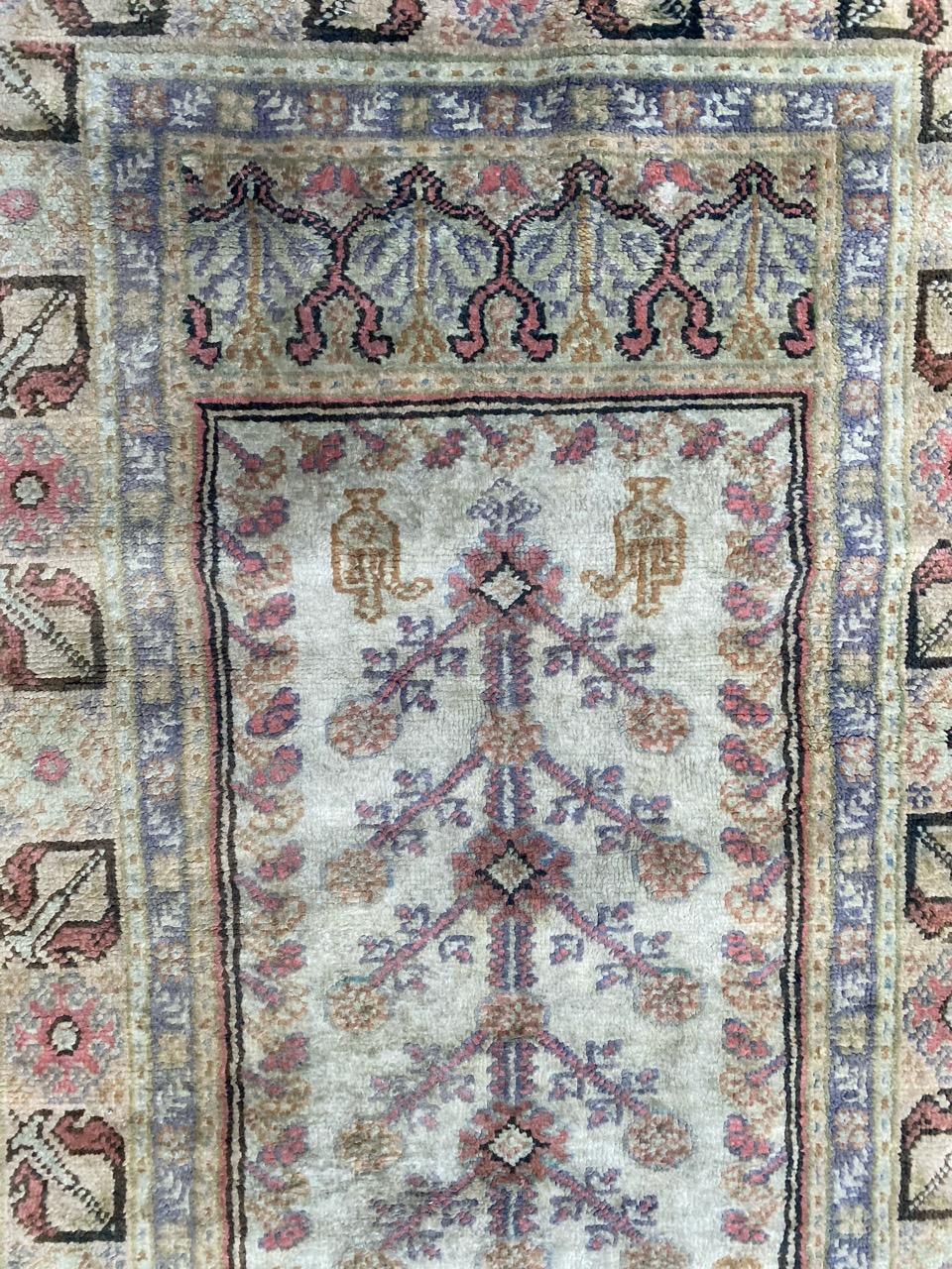Nice mid century silk Turkish rug with beautiful mihrab design and nice light colors, entirely and finely hand knotted with silk and cotton on cotton foundation.

✨✨✨
