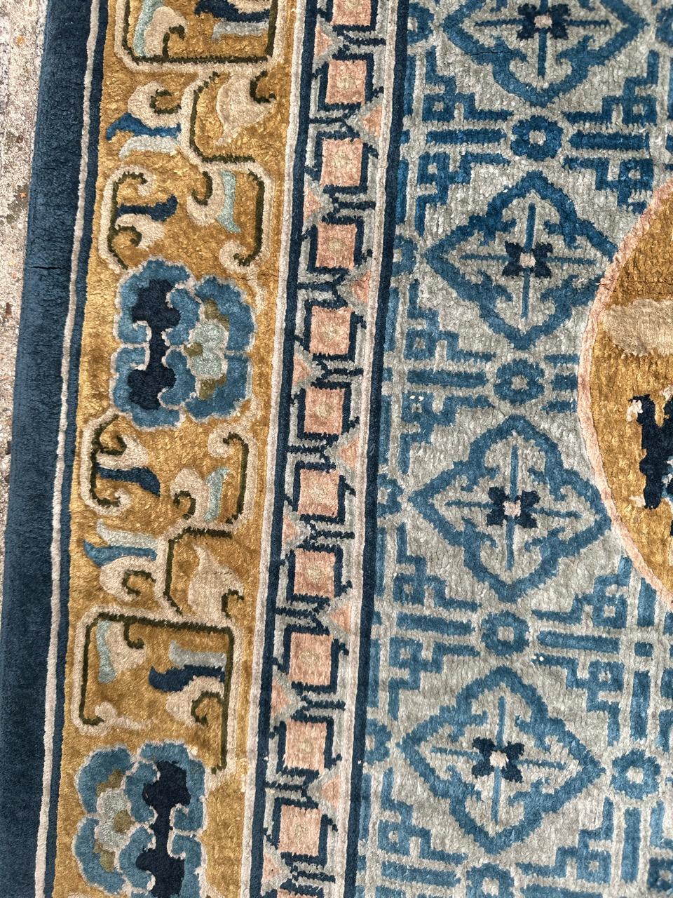 Bobyrug's Hübscher chinesischer Seidenteppich im Vintage-Stil  im Zustand „Gut“ im Angebot in Saint Ouen, FR