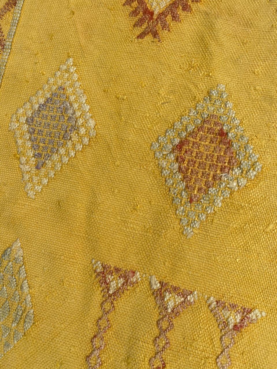Pretty Vintage Tribal Silk Moroccan Kilim For Sale 10