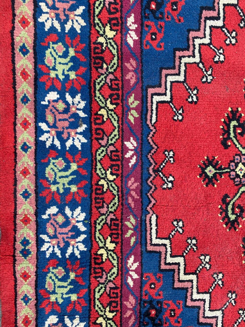 Bobyrug's Hübscher Tunesischer Vintage-Teppich im Angebot 1