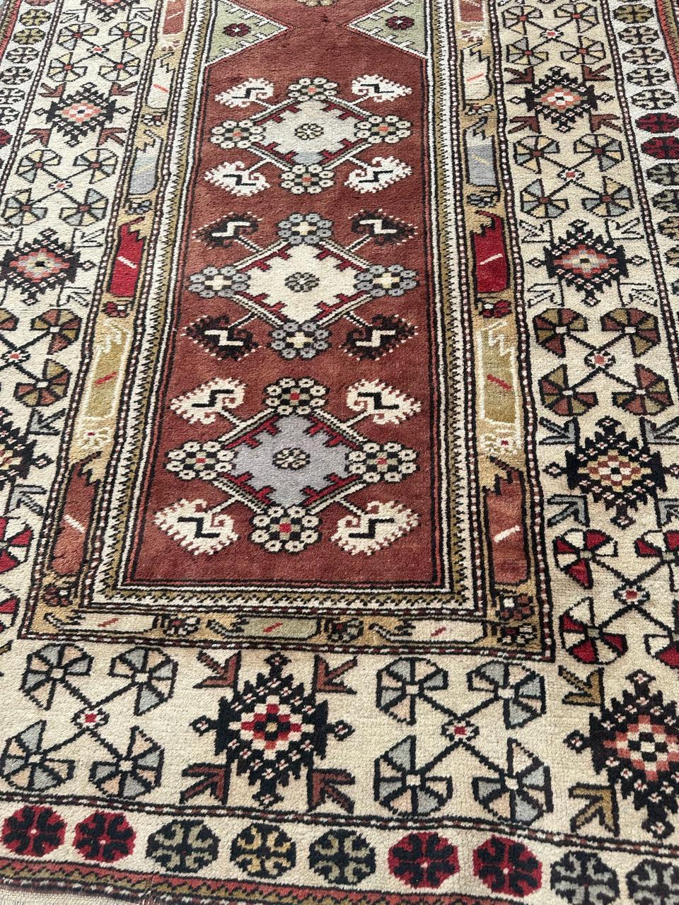 Bonita alfombra vintage turca de Anatolia en venta 2