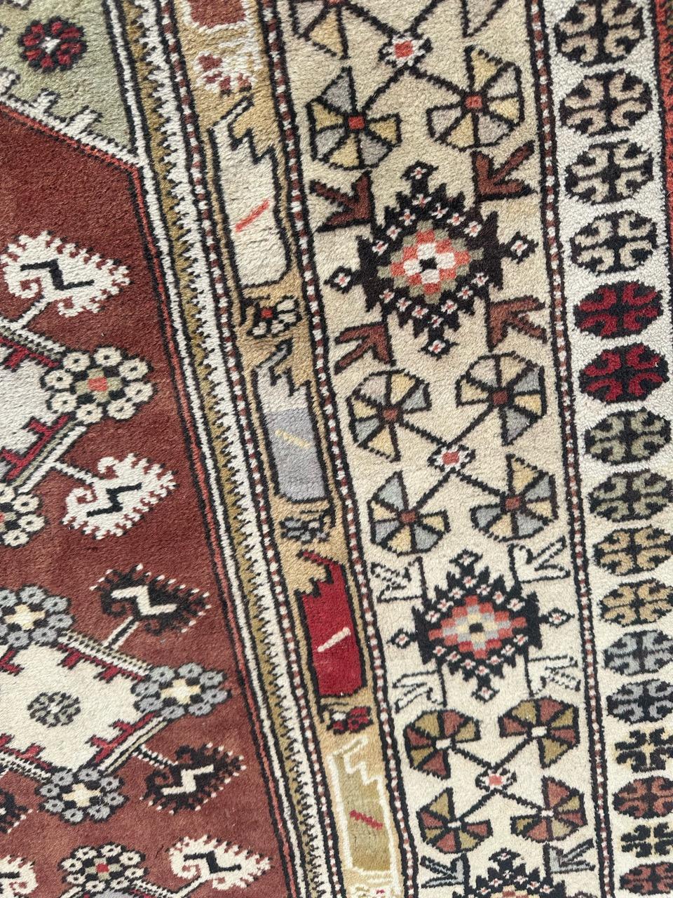 Bonita alfombra vintage turca de Anatolia en venta 8