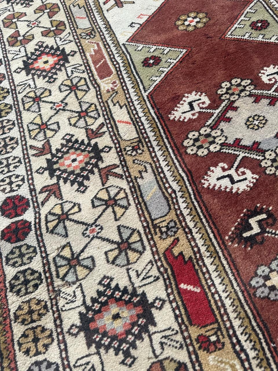 Bonita alfombra vintage turca de Anatolia en venta 10