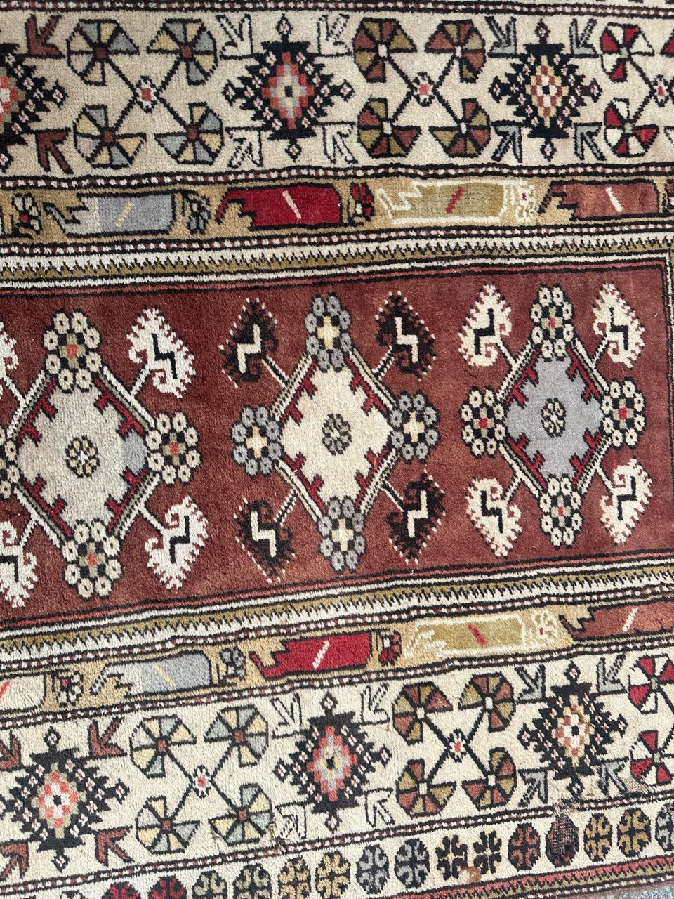 Bonita alfombra vintage turca de Anatolia Anudado a mano en venta