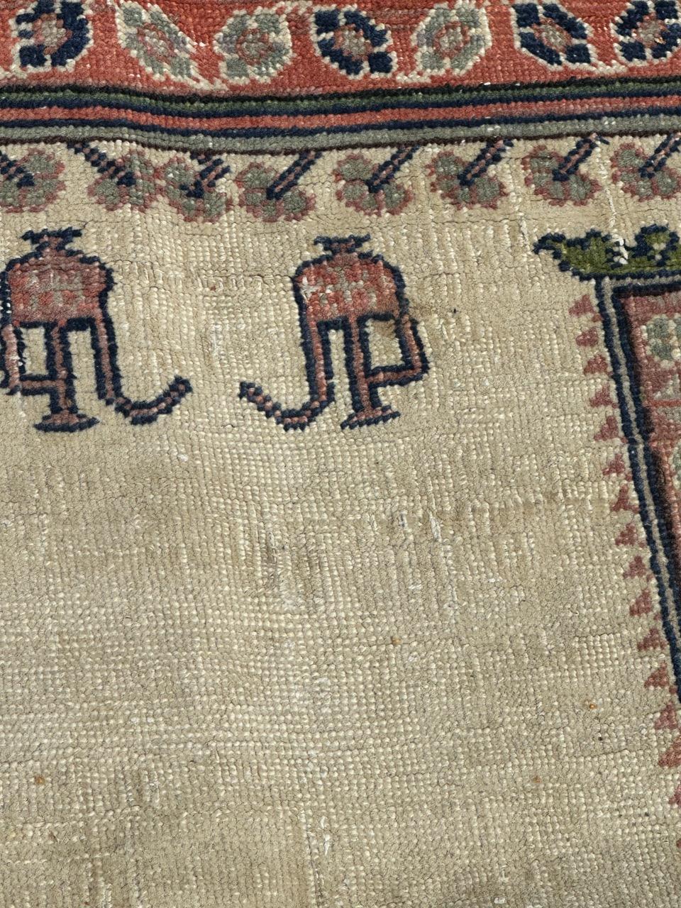 Hübscher alter türkischer Kayseri-Teppich im Angebot 6