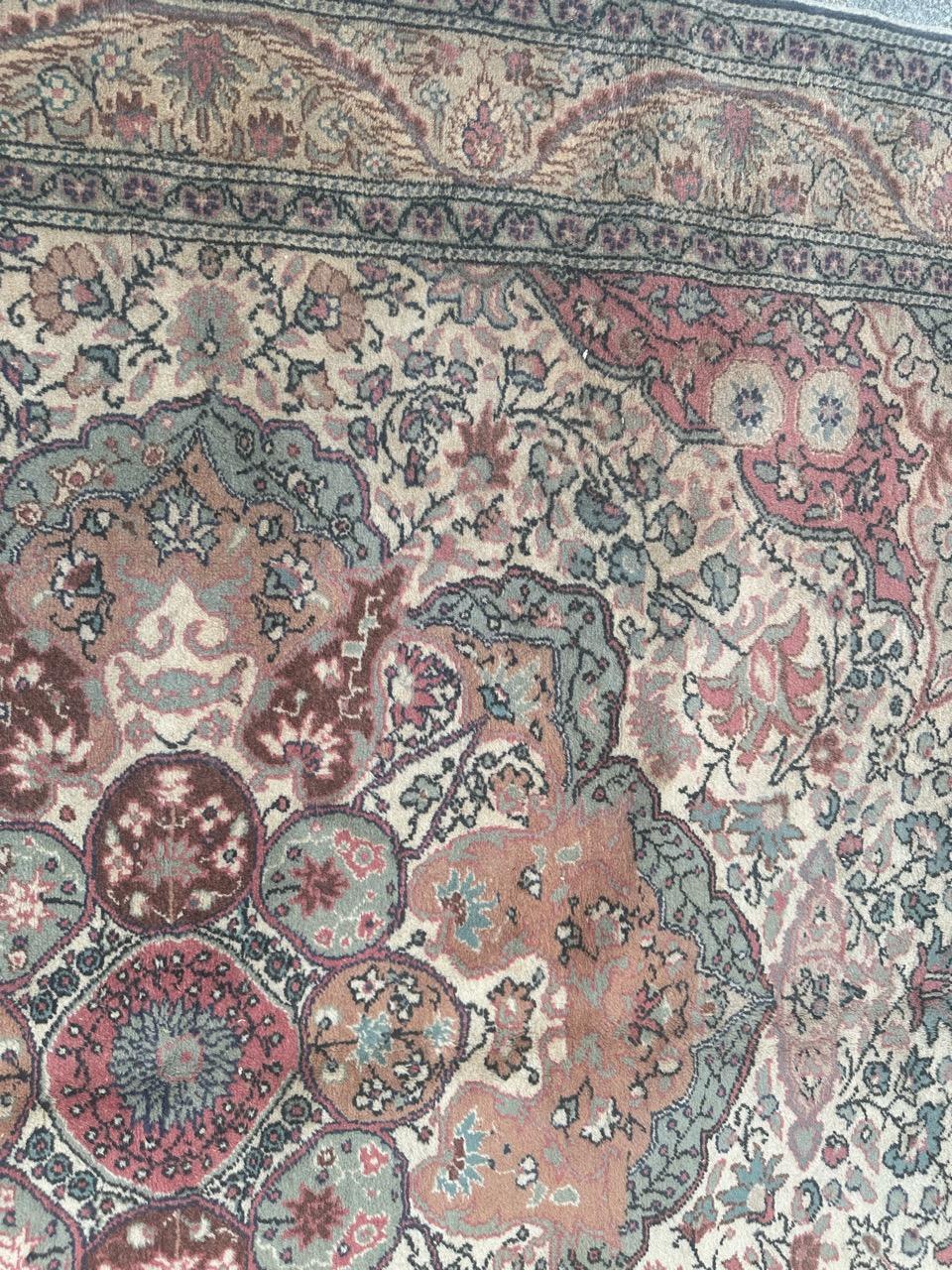 Pretty vintage Turkish Kayseri rug For Sale 9