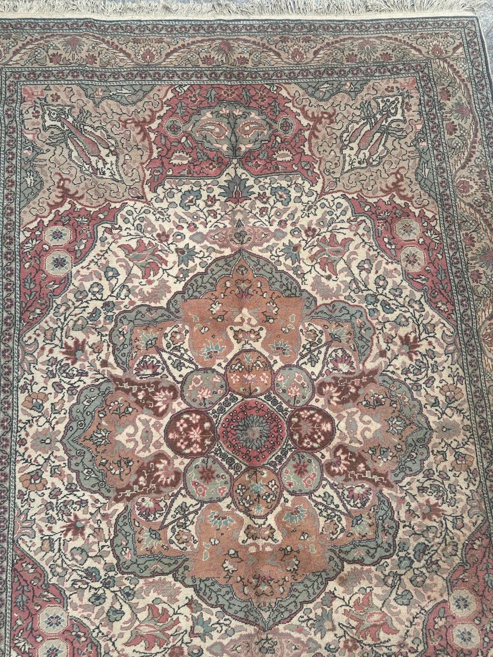 Hand-Knotted Pretty vintage Turkish Kayseri rug For Sale