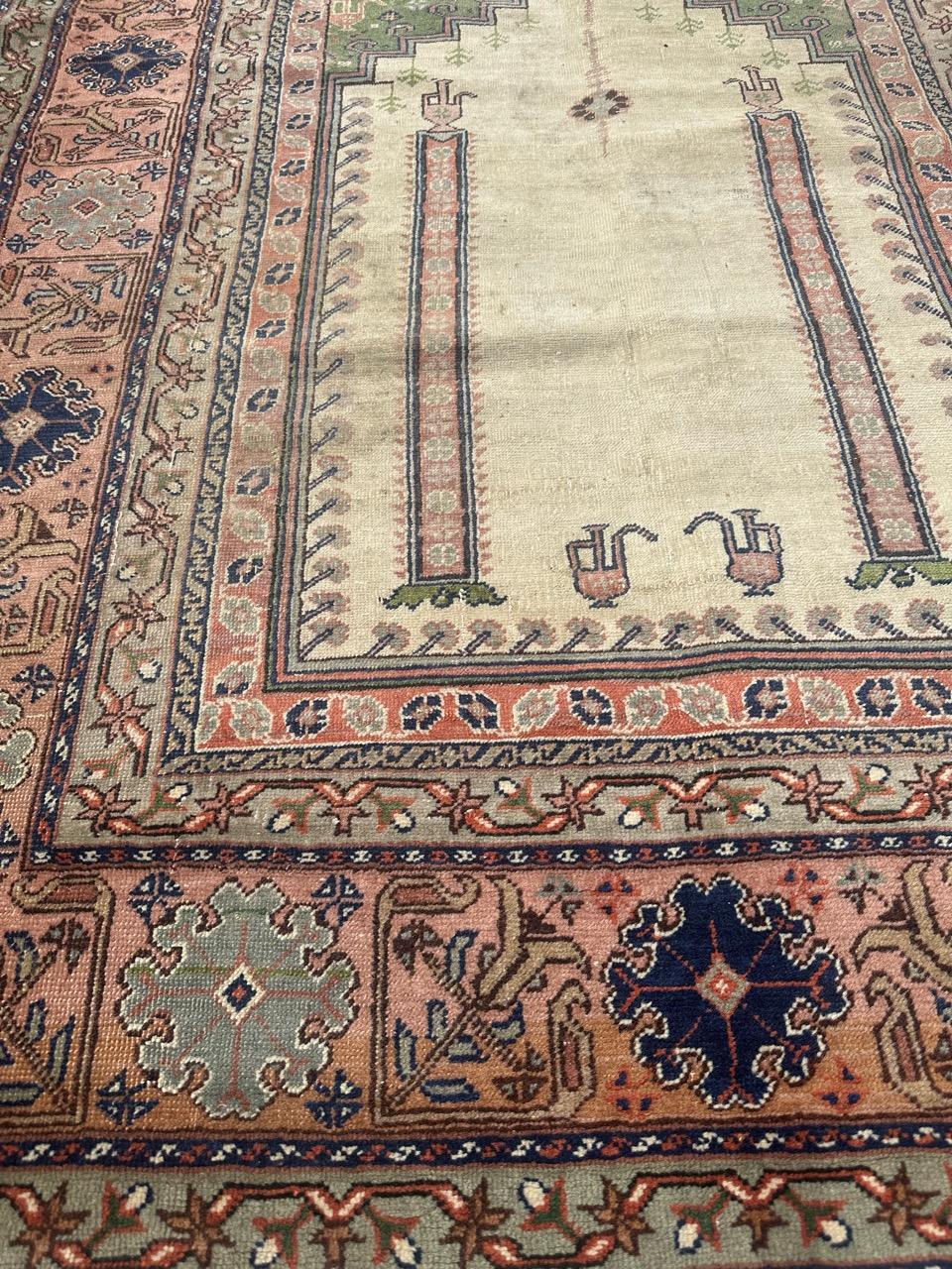Hübscher alter türkischer Kayseri-Teppich (Wolle) im Angebot