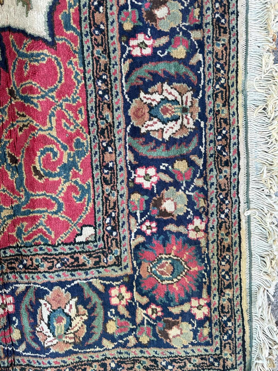 Joli tapis de soie turque Kayseri vintage de Bobyrug en vente 1