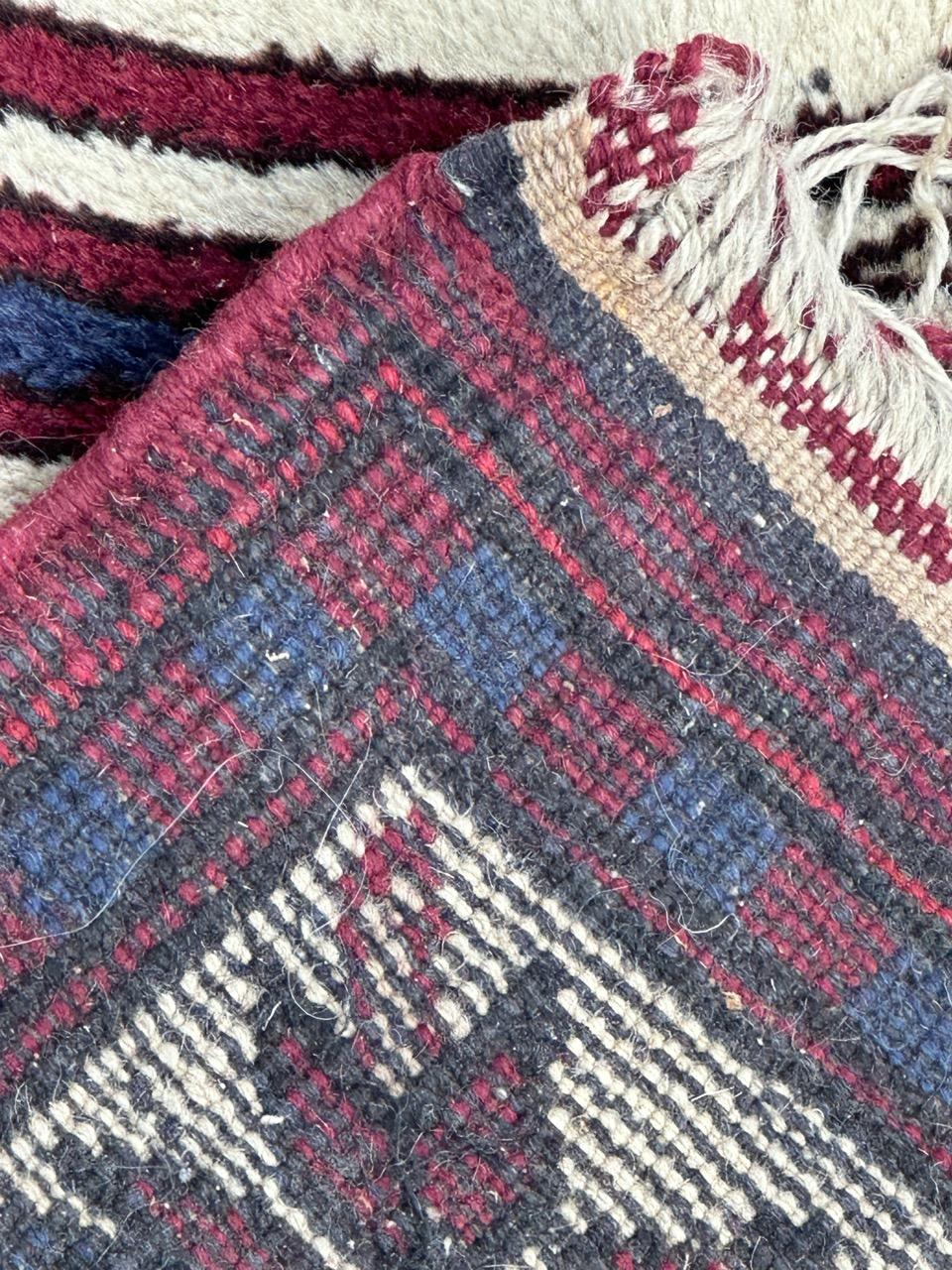 Hübscher türkischer Vintage-Teppich Kazak-Design im Angebot 11
