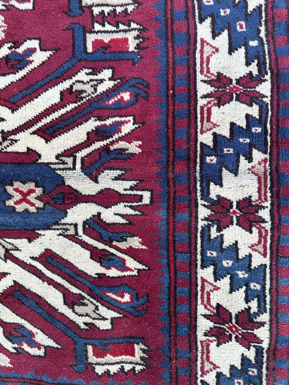 Hübscher türkischer Vintage-Teppich Kazak-Design (Ende des 20. Jahrhunderts) im Angebot