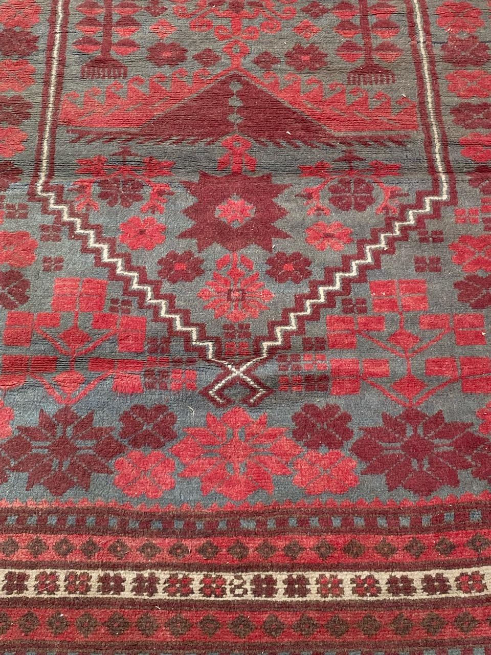 Bobyrugs hübscher türkischer Yagcibedir-Teppich im Vintage-Stil im Angebot 3