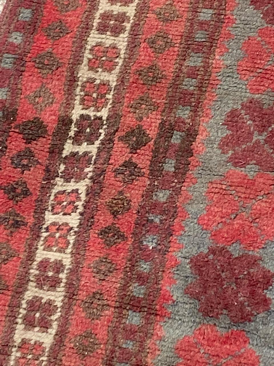 Bobyrugs hübscher türkischer Yagcibedir-Teppich im Vintage-Stil im Angebot 5