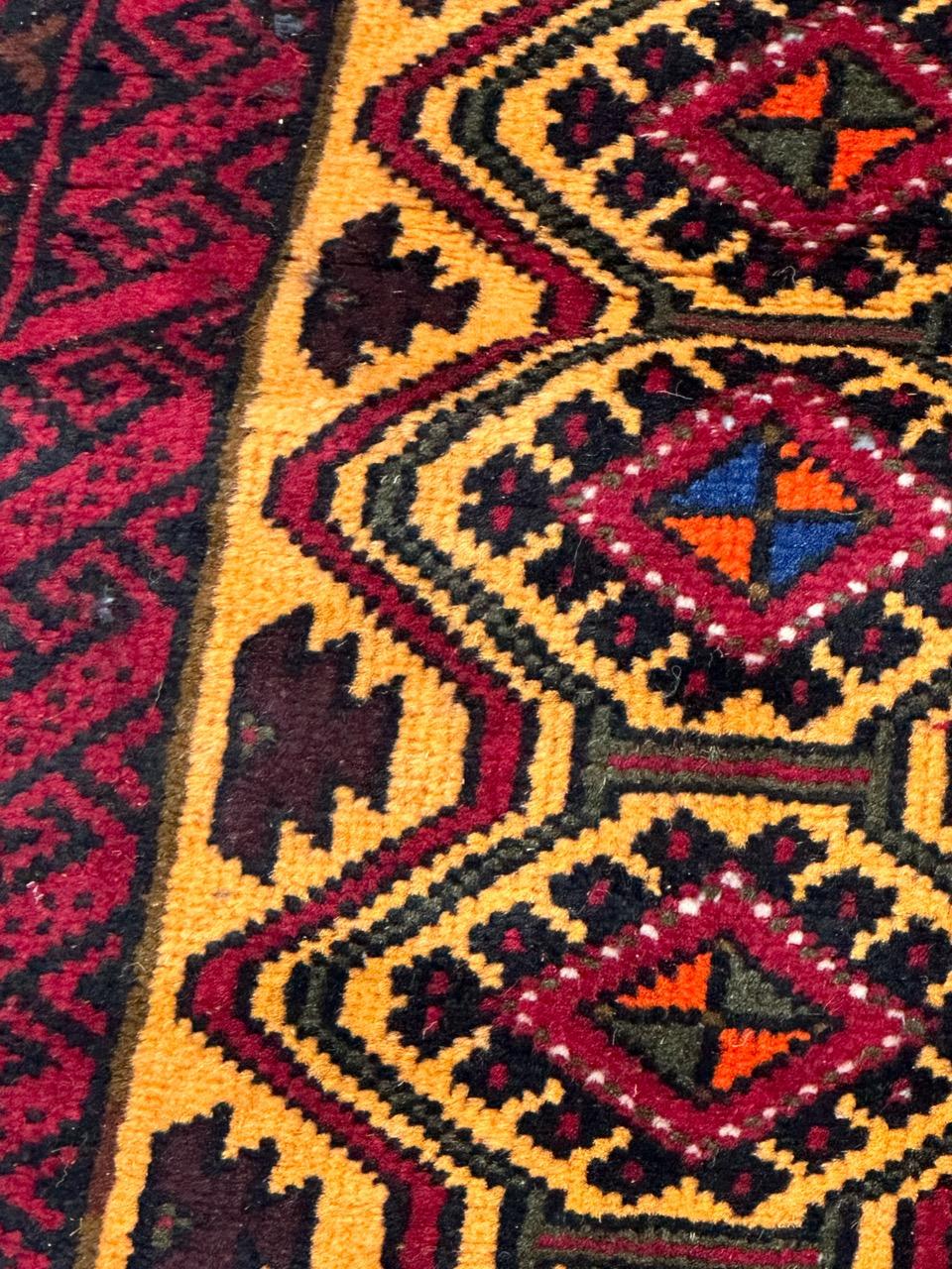 Pretty vintage Turkmen Baluch rug In Good Condition For Sale In Saint Ouen, FR