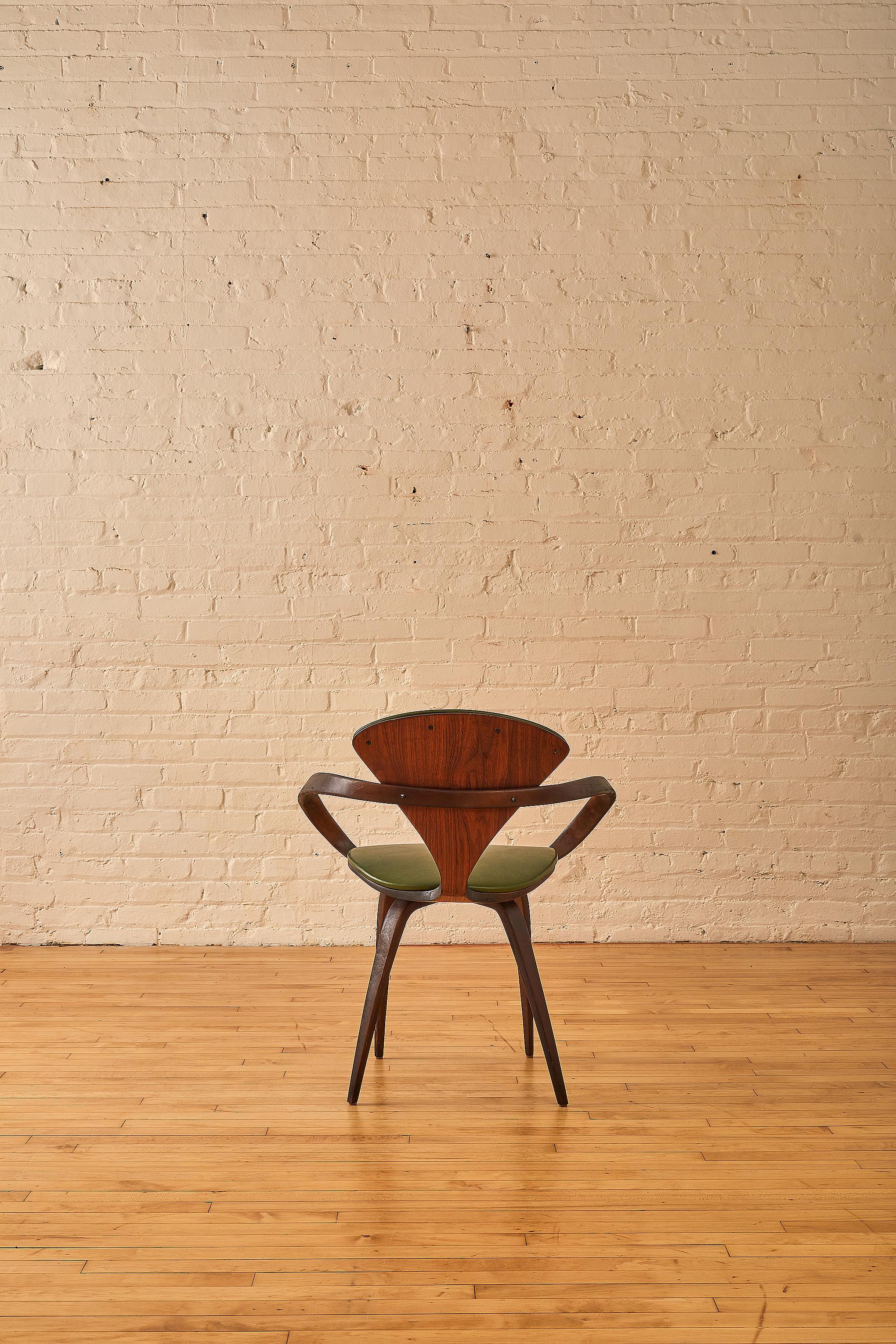 Pretzel Armchair by Norman Cherner In Good Condition In Long Island City, NY