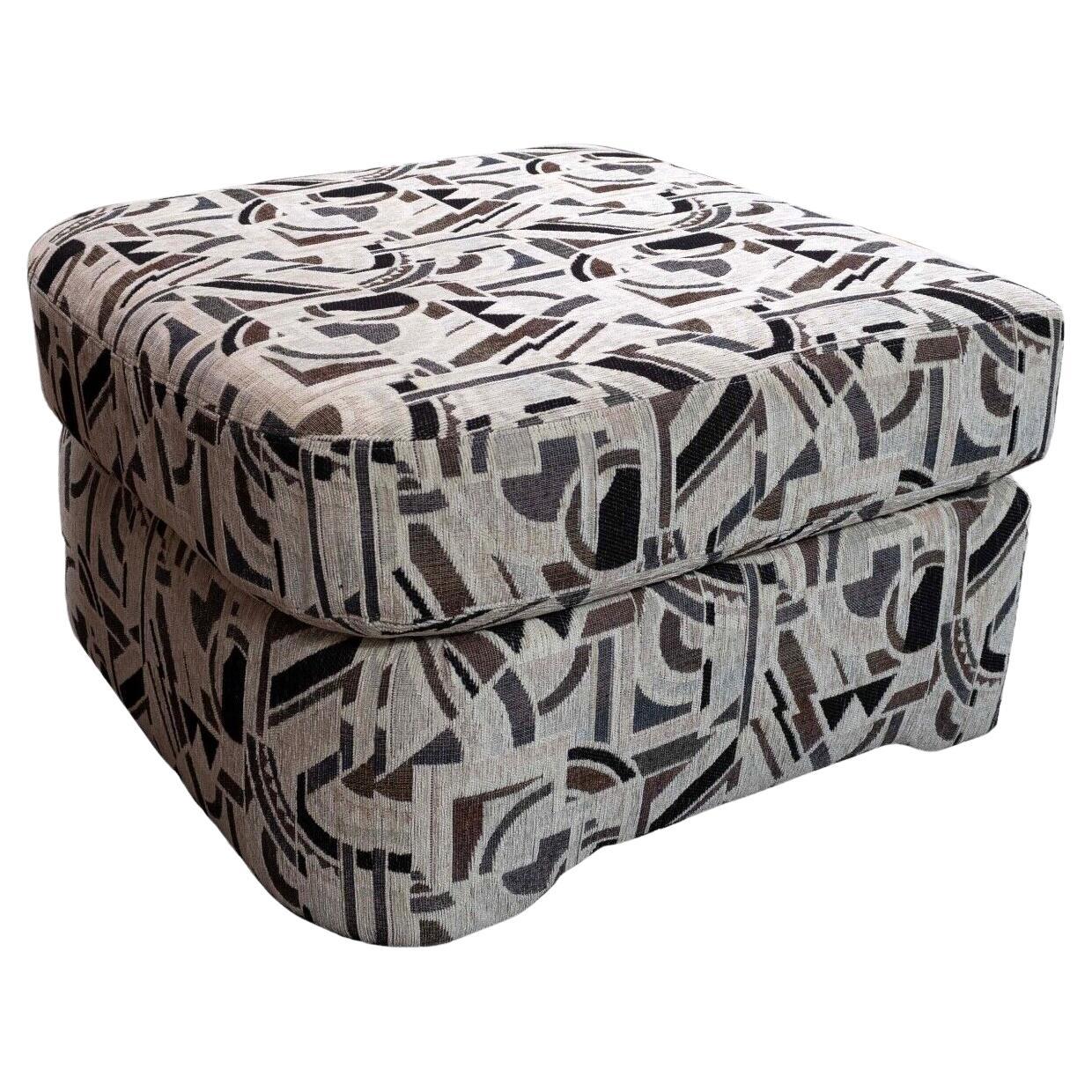 Preview Furniture Corporation Gemusterte quadratische Ottomane Contemporary Modern im Angebot