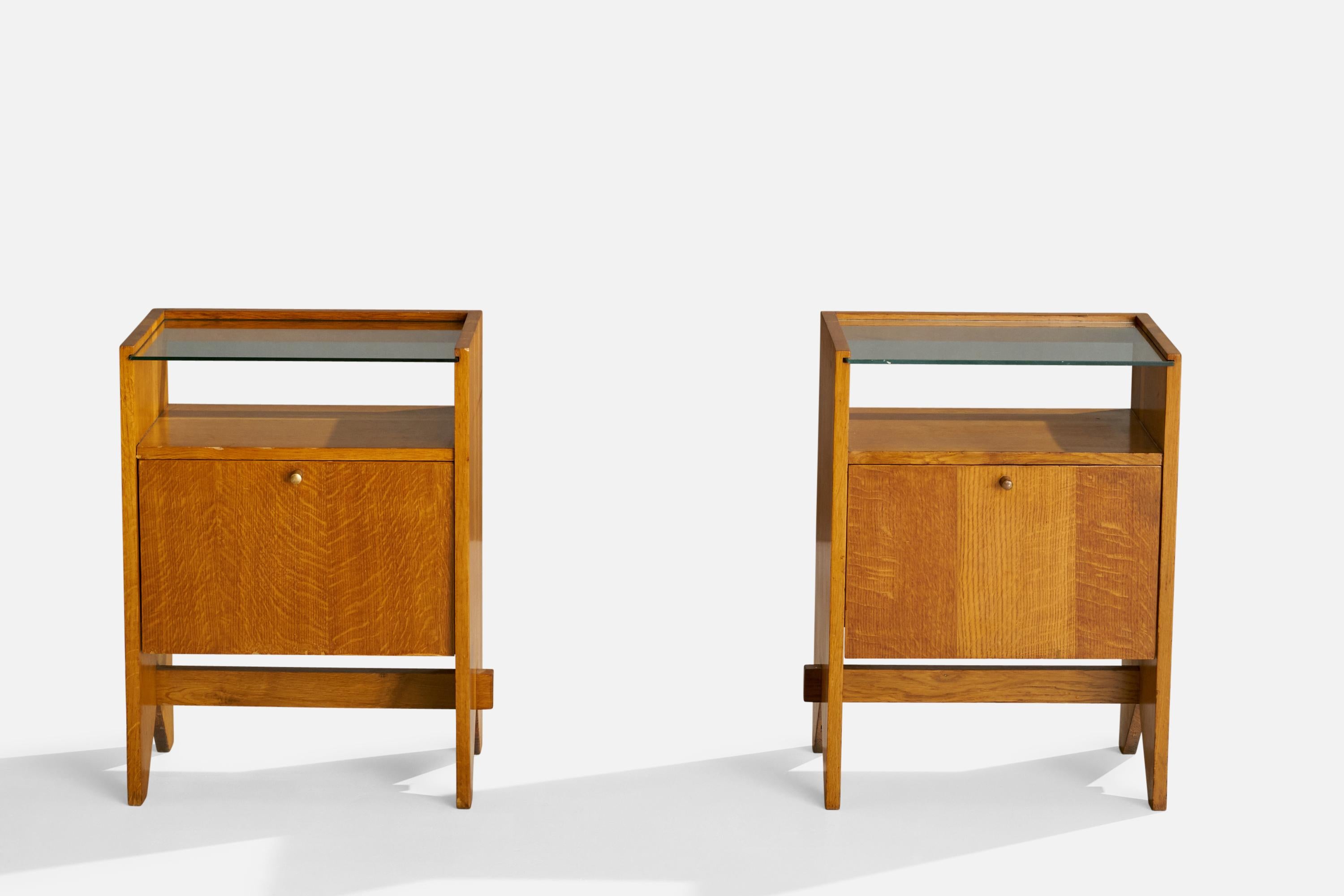 Mid-Century Modern *PREVIEW* ISA Bergamo, Nightstands, Wood, Glass, Brass, Italy, 1950s For Sale