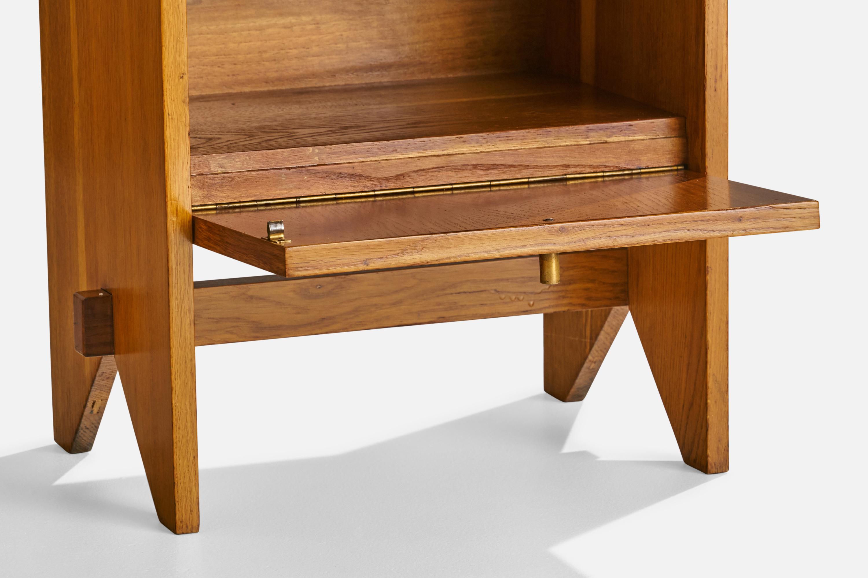 *PREVIEW* ISA Bergamo, Nightstands, Wood, Glass, Brass, Italy, 1950s For Sale 1