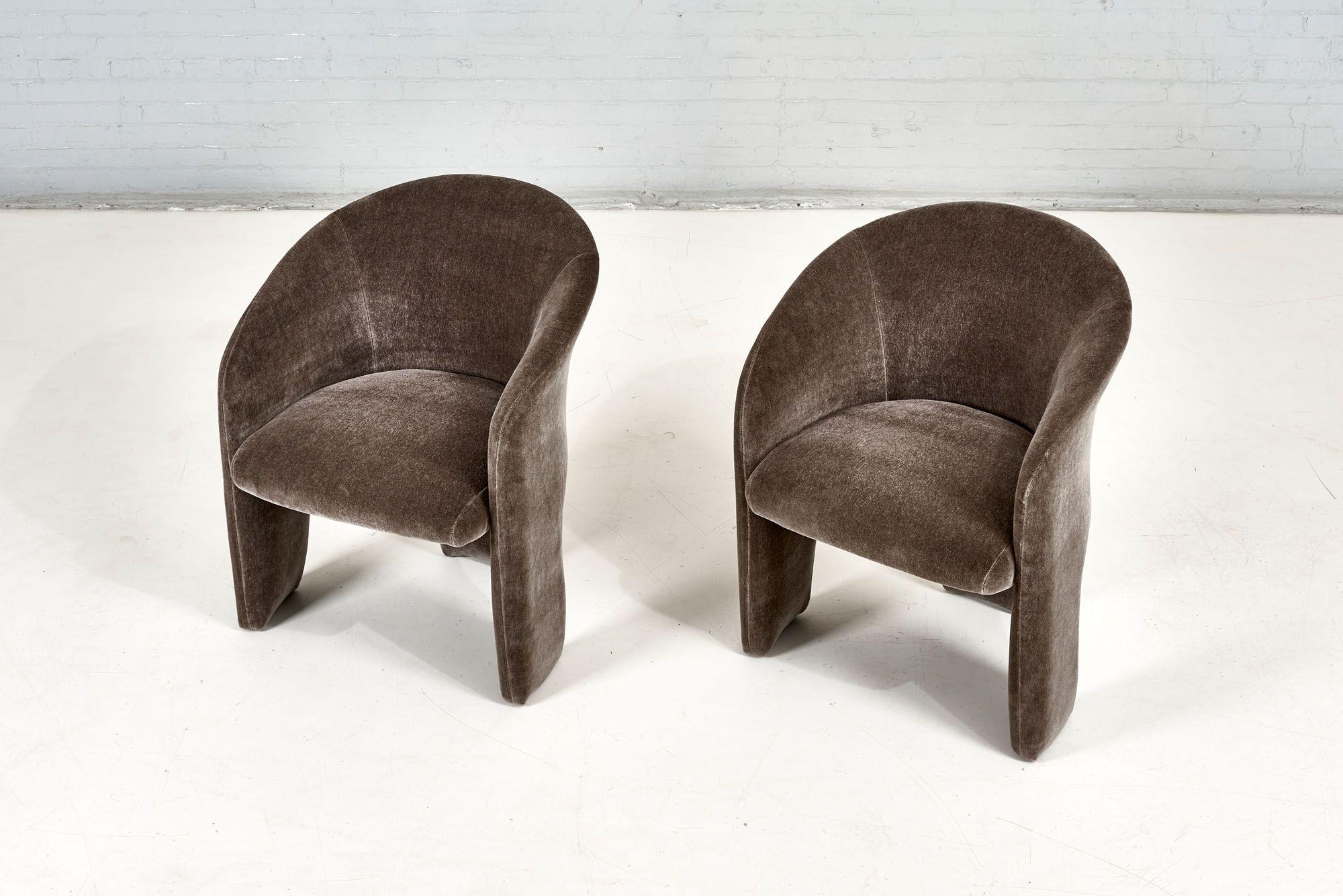Preview Postmodern Tripod Chair Gray Mohair, 1980 2