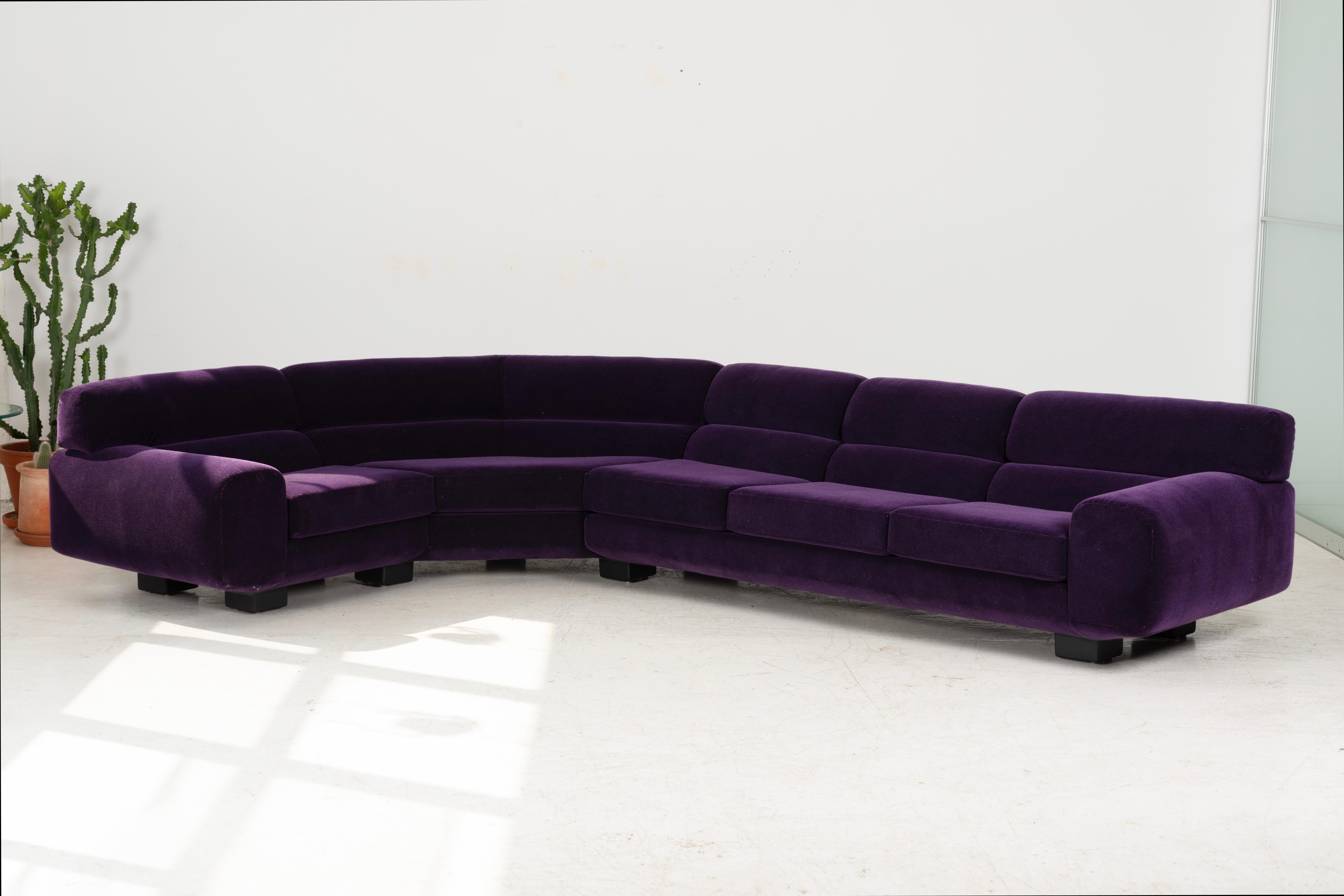Preview Sectional Designed by M. Fillmore Harty In Good Condition For Sale In Chicago, IL