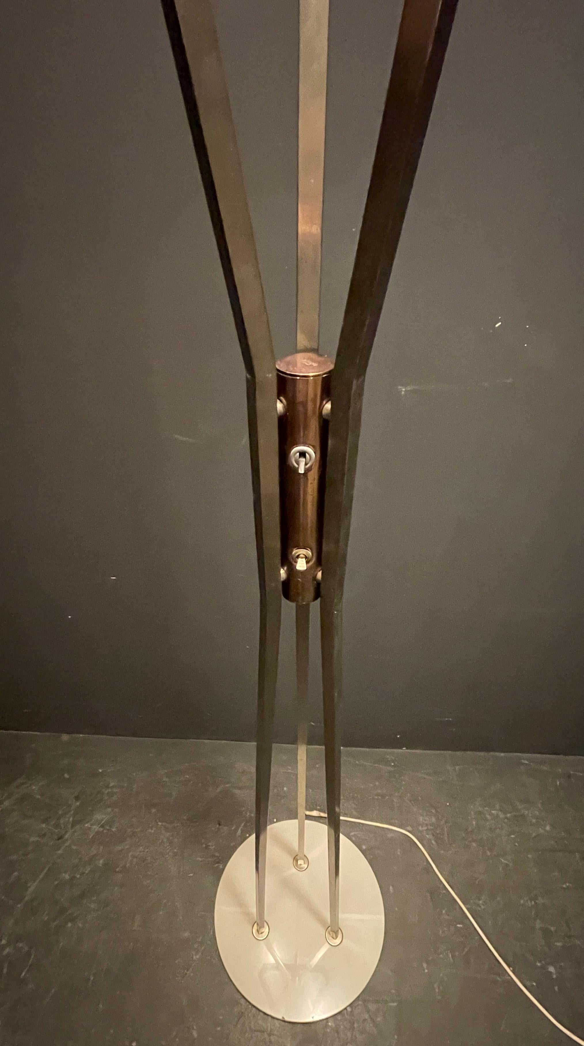 Previous Unknown and Most Likely Unique No.4075 Floor Lamp For Sale 8