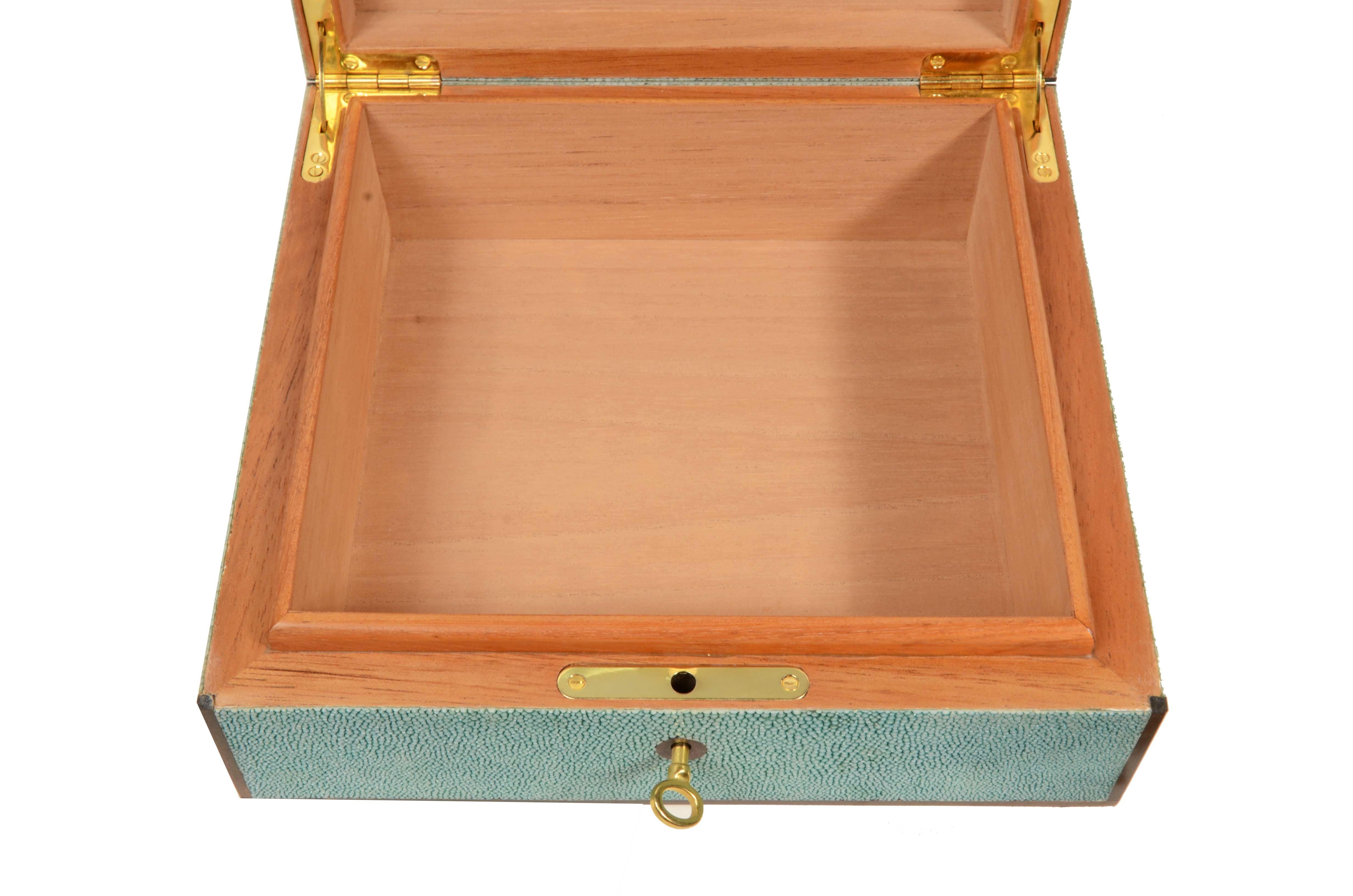 Precious cigar box set  galuchat-coated teak and ebony from 1970s For Sale 10